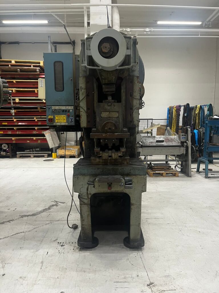 Rönnqvist PEV-100 begagnad excenterpress